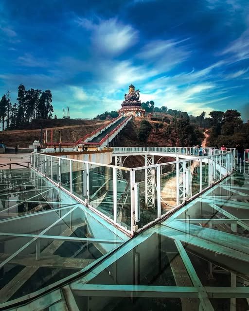 Chenrezig Statue and Skywalk