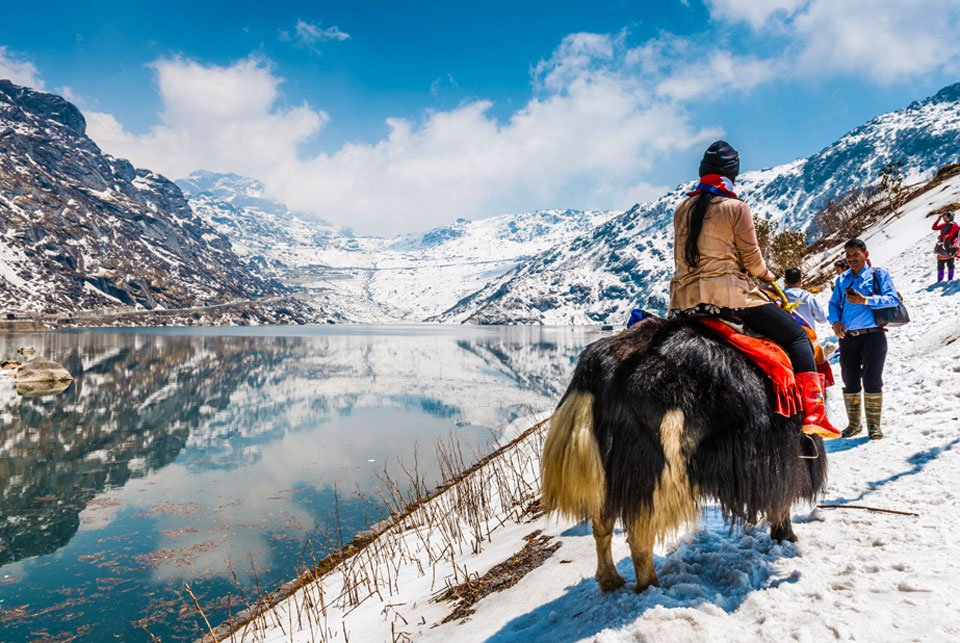 Tsomgo Lake (Changu Lake)